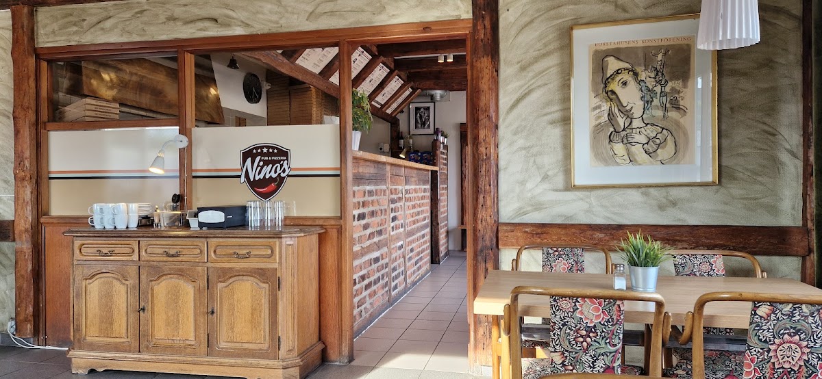 Ninos Pizzeria
